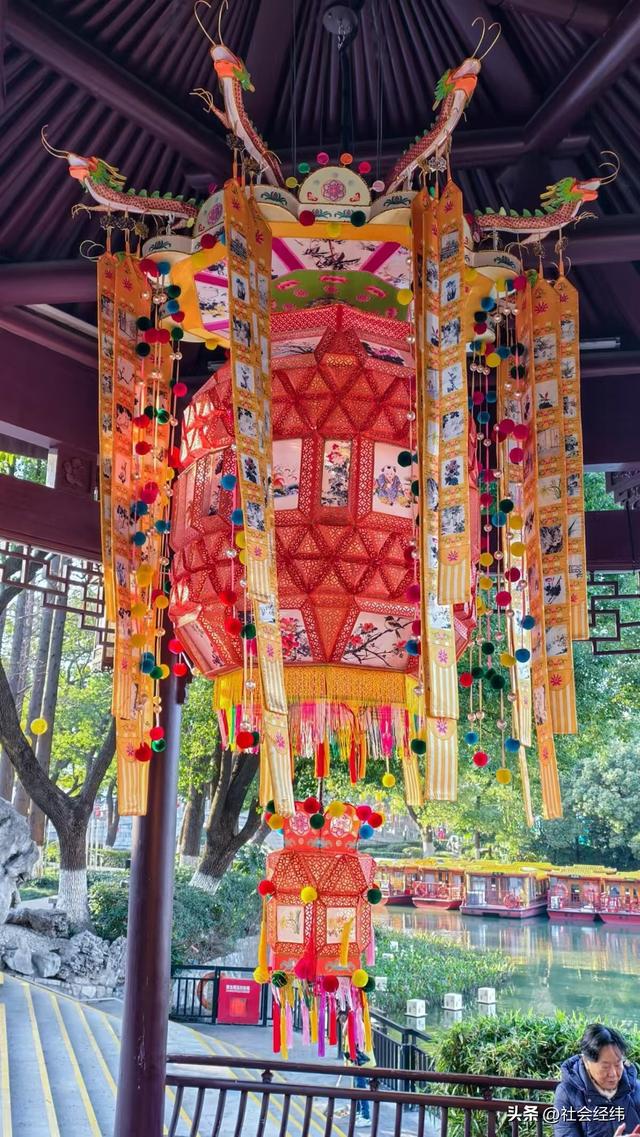 灯映华彩 夜泊秦淮——第40届秦淮灯会白鹭洲灯会主会场