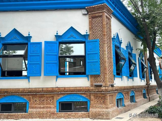 走，坐火车去新疆感受初冬韵味！