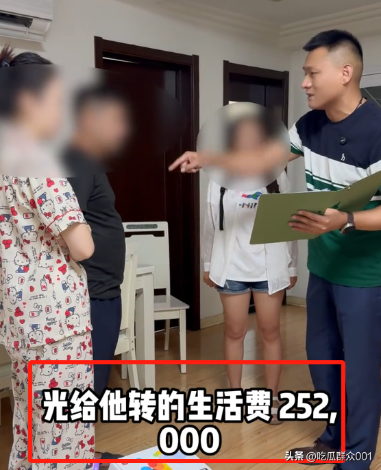 陈世美转世?18岁女孩一天3份工送男友读书，他却转身迎娶白富美
