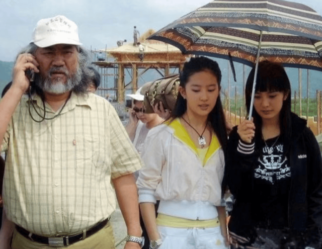 拔出萝卜带出泥，张纪中再迎噩耗，转移财产是冰山一角，麻烦大了