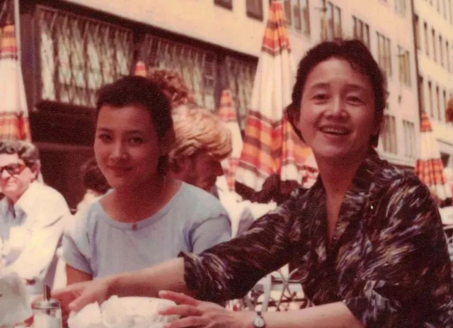 19岁被两名美国医生侵犯，留美43年受尽屈辱，归国后终于尝到甜头