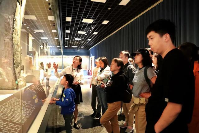 秦声导语 旅途芳华丨“百科全书”常敏：廿载乡情“说”汉中