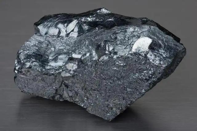 人民币遭伏击！伦敦交易所踢中国出局	，紧要关头全球资本弃美投中