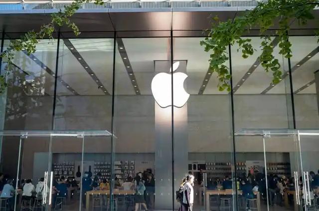 中国活该当怨种?欧日韩集体取消“苹果税”,唯独中国保留30%