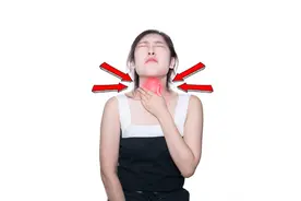 嗓子里有异物感，吐不出也咽不下，一剂名方帮你疏肝理气！图片