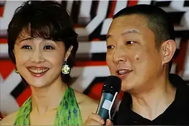 3段婚姻2次离，带着二夫的孩子和一夫复合后，两度给张若昀当母亲图片