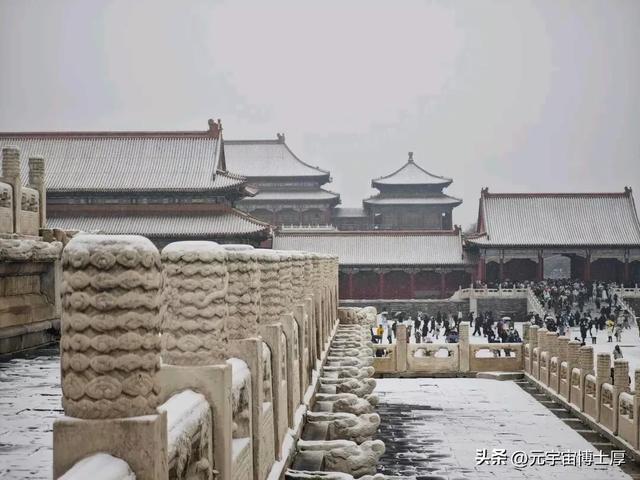 北京下雪后天寒地冻数九寒天大雪小雪冬至又一年注意保暖