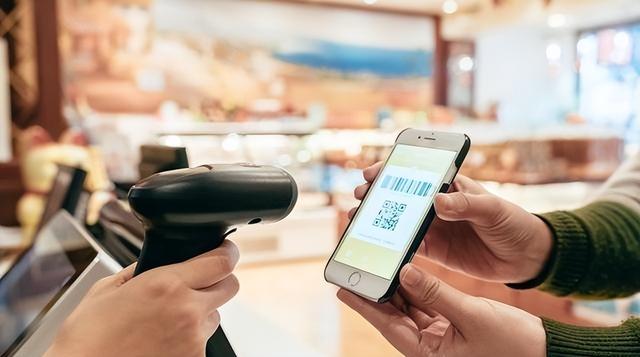 美国华人直言：中国手机扫码支付是最不智能的发明！