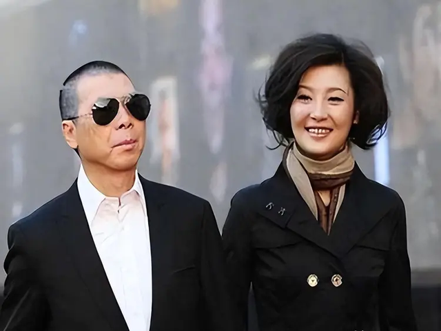 徐帆回应离婚5个月，冯小刚近况曝光，他的“小心思	”再藏不住了
