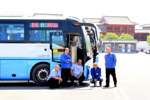 太原观光1路：一条写满“最”字的景交传奇