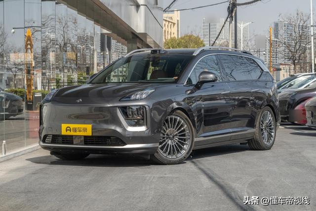 成都车展探馆问界M8纯电版实车