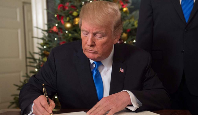 被中国制裁后，不到24小时，美国火速回应，四个字道破特朗普心思