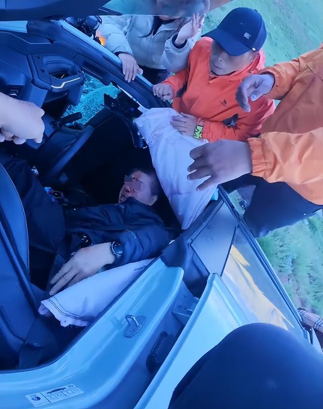 广东越野车西藏意外坠崖，藏族姑娘挺身而出，网友怒赞，文旅回应