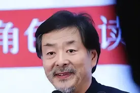 濮存昕：家人相继离世，如今72岁不敢老去，还要照顾年迈的老母亲图片