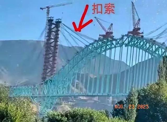 黄河特大桥快合龙时坍塌，钢索断裂，20年工程师：一处致命细节