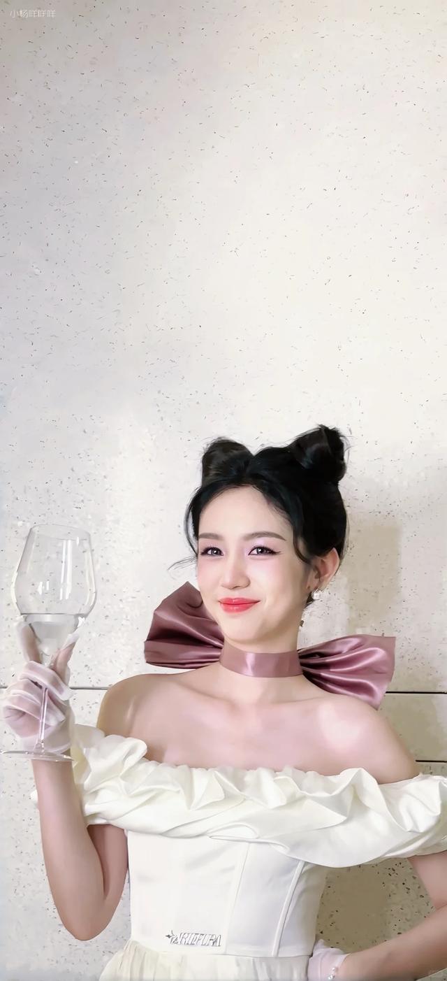 这也太好看了吧爱了爱了#周也[话题]# #汤姆猫的女朋友[话题]#