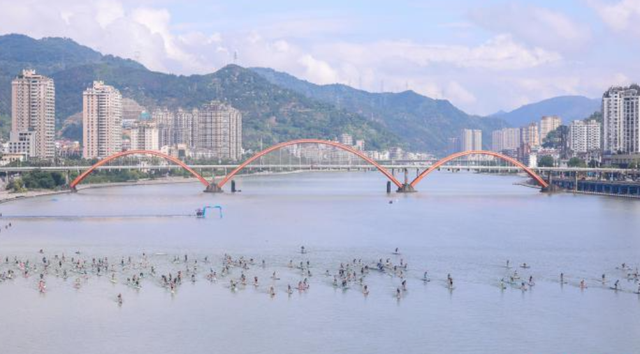 从西贡到成都：水上运动走红，行业却陷价格战与安全坑