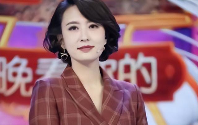 嫁给70岁富翁	、包养4个男人？央视女主持张蕾私生活谣言太离谱