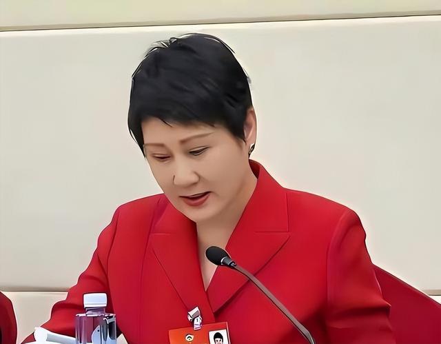 大阅兵后第二天，人性自私自利，展现的淋漓尽致，不请他们就对了