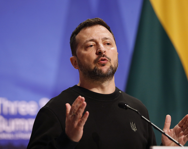 两手空空结束访华，乌克兰收到的第一条消息，是特朗普掀翻谈判桌