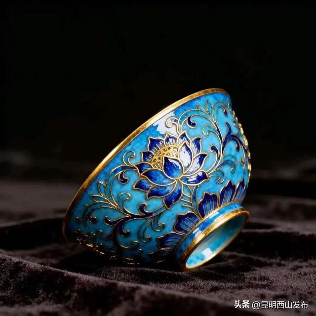 在昆明这个“非遗乐园”，我亲手捏出瓦猫、染出蓝花布，把老手艺玩成了新乐趣！