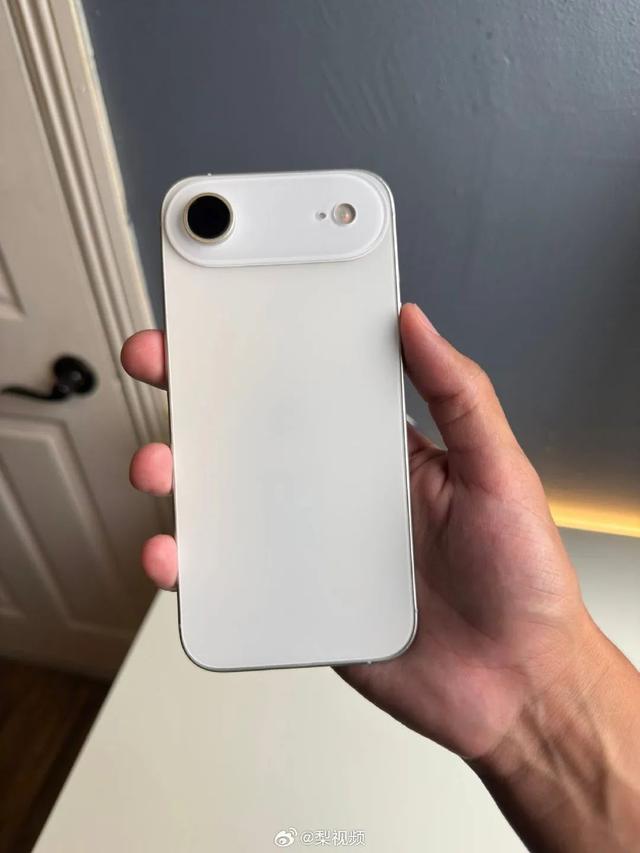 iPhone17 Air电池曝光：2800mAh，比2016年上市的iPhone7Plus还要小