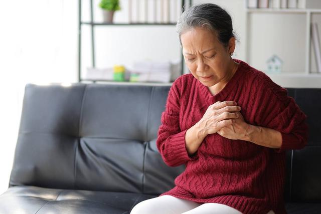 中国将迎来人口死亡高峰？22年去世1041万人，23年1110万，去年呢