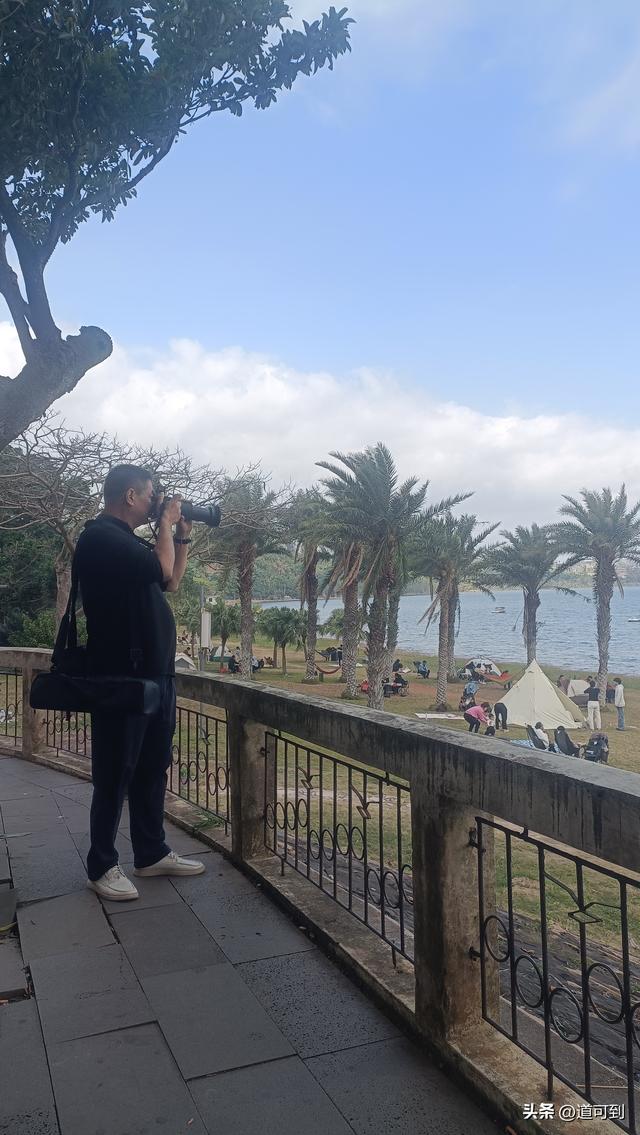 哭死！时隔30年再游湖光岩，竟被自己蠢哭在玛珥湖边！