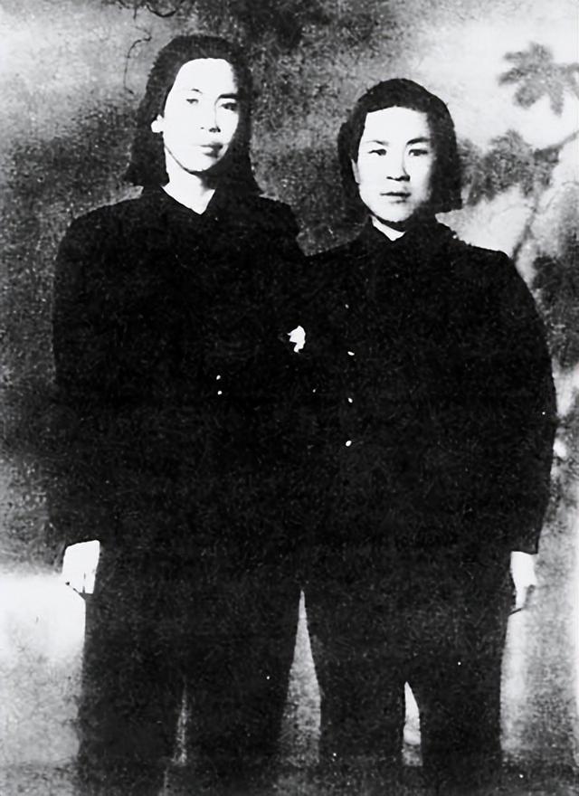 贺子珍离开毛泽东22年，重逢后毛泽东问她：当初你为什么要走？
