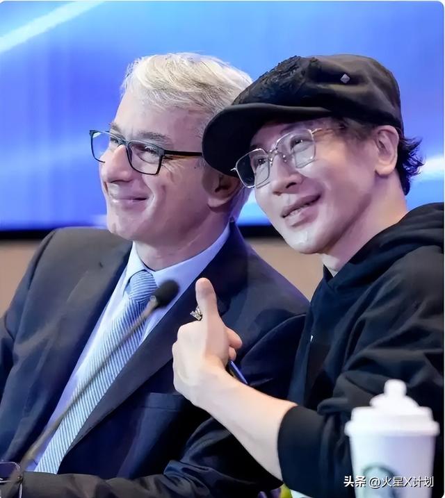 抗癌不到一年，刘谦近况曝光，“不良嗜好”已戒掉，憔悴到认不出