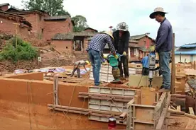 闻所未闻！这两个省竟为土得掉渣的夯土房颁布了技术标准，你咋看图片