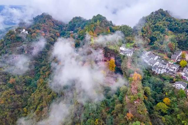 安徽秋天竟然藏着一座皖南仙山，比黄山更值得去！美到令人窒息！