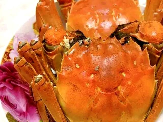 蒸螃蟹要多长时间才熟？牢记3个时间点，不掉腿不流黄，蟹肉鲜嫩