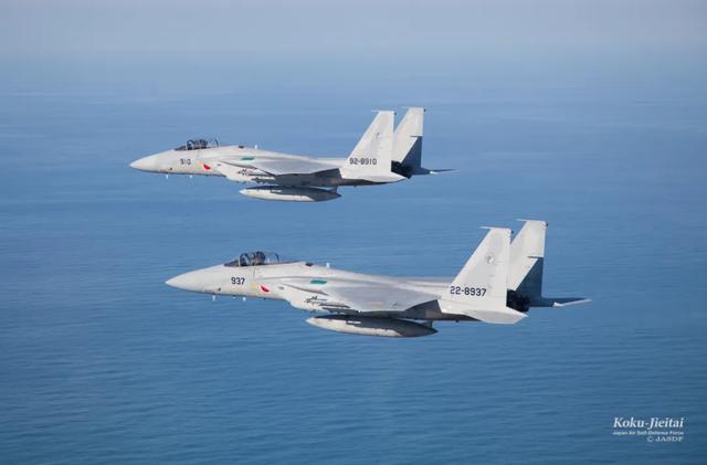日本深夜通报：F-15J两次遭中国歼-15雷达锁定，到底发生了什么？