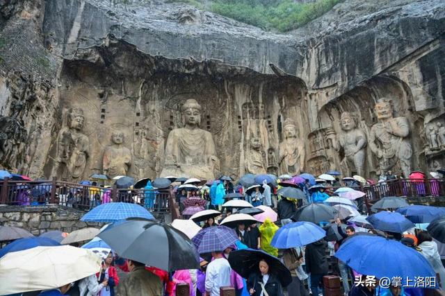 国庆中秋假期，洛阳累计接待游客879.45万人次，旅游总收入75.63亿元