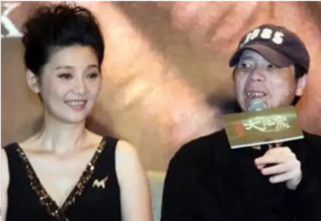 冯小刚被曝离婚？妻子徐帆不再隐忍，自曝婚姻真相，拿捏冯小刚