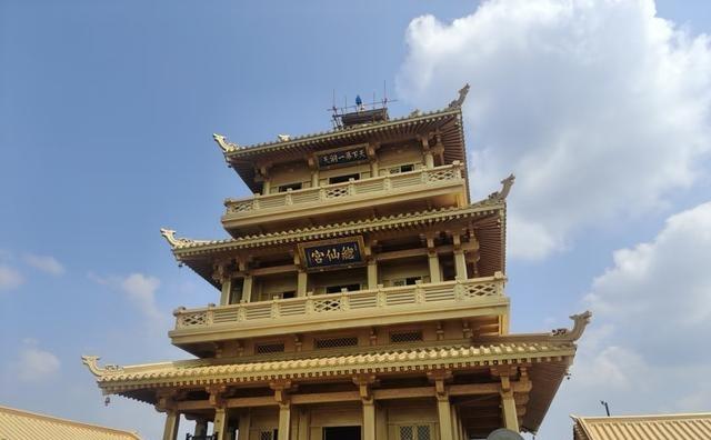 我是杭州人，在山东泰山待一天，憋不住想说说我的感受。