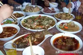 一场孩子满月酒，两包烟引发的矛盾，让舅舅和外甥从此不再往来。图片