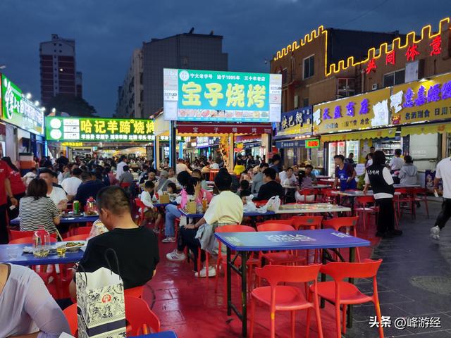 怀远观光夜市，排几十米的长龙只为尝一口牛肉饼