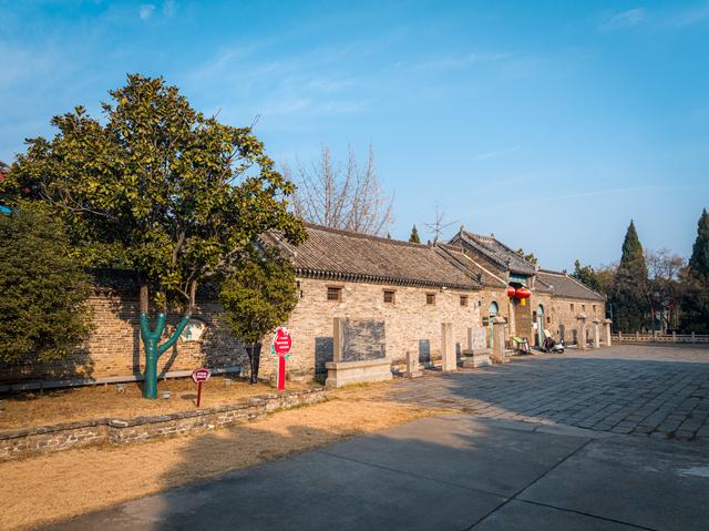 冬日暖阳下的清真寺