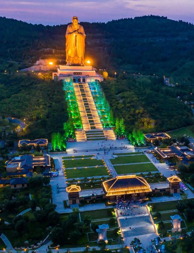 我是上海人，逛尼山圣境景区，观72米孔子像超震撼