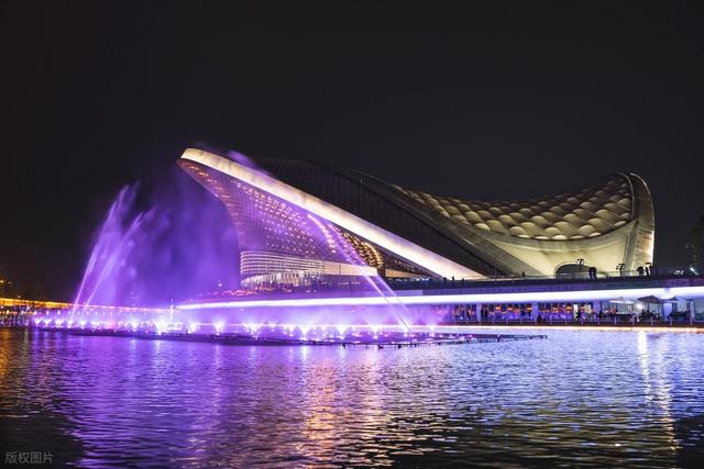 成都杀疯了一夜爆红！四川集体看懵圈！