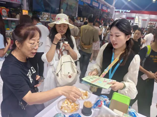 滕州文旅武汉博览会收获丰硕，文创产品出彩，展区人气爆棚