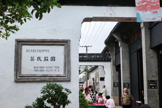 挖到一座人少好吃又清净的小城，现在买票出发还来得及！