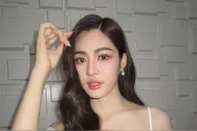 港泰混血儿邝玲玲成新一代泰剧女神！流利广东话，选美夺冠而入行图片