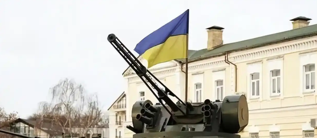 俄军能源打击加码，乌克兰全境被炸，克里姆林宫或成袭击目标