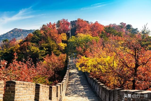 Deepseek和百度AI共同推荐北京红叶区：到北京旅游至少要去三个。