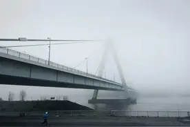 父母的养老金，为什么全权交给后妈管理？图片