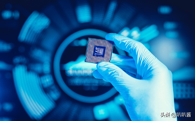 75岁芯片大佬潜逃美国！带核心技术机密	，中国半导体暗战再添变数