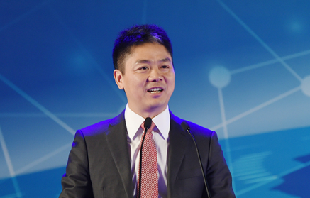 刘强东章泽天久违合体仅3天，令人恶心的一幕上演，杨颖也被牵连